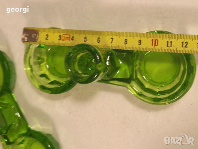 антикварна стъклена солница зелено стъкло, снимка 3 - Аксесоари за кухня - 45573392