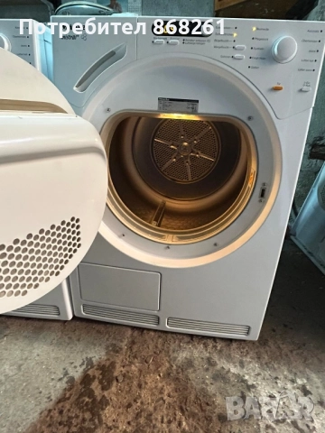 Кондезна сушилня Miele T 7744 Mistral C, снимка 3 - Сушилни - 52047090