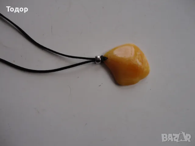 Колие гердан бакелит кехлибар , снимка 2 - Колиета, медальони, синджири - 49148473