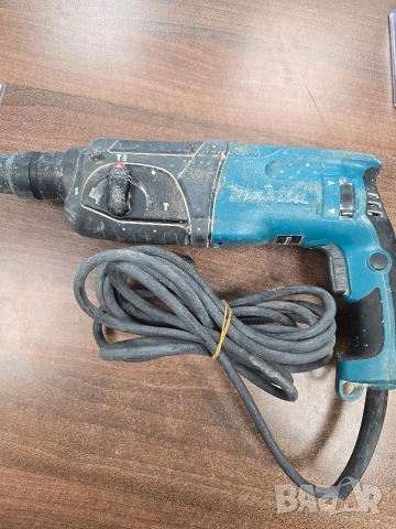Перфоратор Makita HR2470, снимка 3 - Бормашини - 53300623