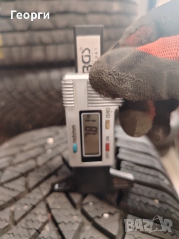 2бр.зимни гуми 205/55/17 Bridgestone, снимка 2 - Гуми и джанти - 53212671