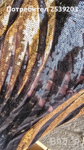 Нова дамска рокля с паети в черно и злато М-Л, снимка 9 - Рокли - 53909874