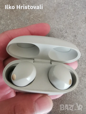 Продава се sony слушалки работяат отлично оригинални са за повече информация на лично , снимка 2 - Безжични слушалки - 54058810