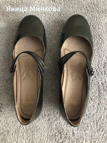 Дамски обувки Clarks, естествена кожа, снимка 2 - Дамски ежедневни обувки - 51219674