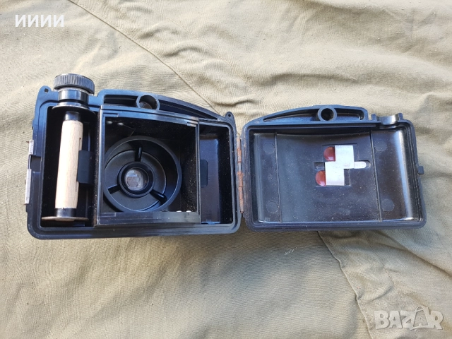 Бакелитов фотоапарат, снимка 4 - Антикварни и старинни предмети - 52278402