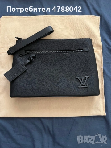 Louis Vuitton Takeoff pouch