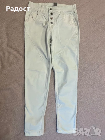 Летен панталон в цвят мента.