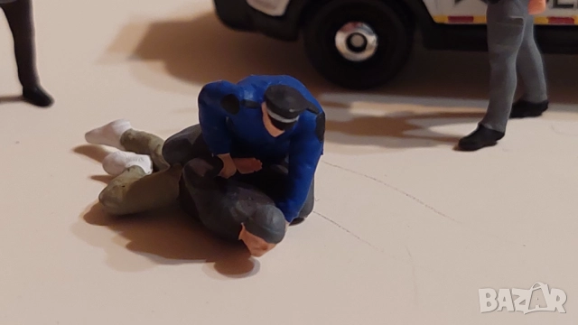 Комплект Арест в мащаб 1-64 , снимка 2 - Колекции - 52770221