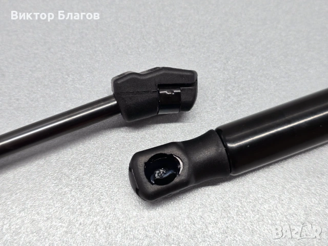 Аморстисьори за преден капак - Infiniti FX, снимка 3 - Части - 54056487