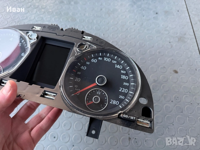 ОРИГИНАЛНИ Табло-Километраж/ Копче Рьчна/Копче Фарове за-Vw Passat 6/7-, снимка 4 - Части - 53843293