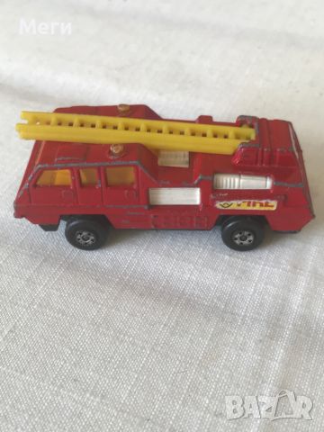 Колекционеркса Количка Matchbox 1975 Blaze Buster Cast Fire Truck, снимка 2 - Колекции - 46521444