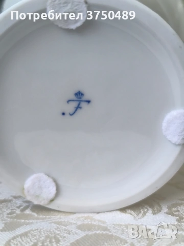 Порцеланова ваза, снимка 6 - Антикварни и старинни предмети - 53890176