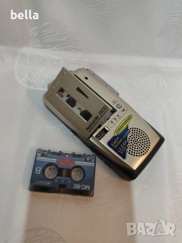 Olympus Pearlcorder J500, компактен аналогов микрокасетен диктофон с касета, снимка 2 - Аудио касети - 53523377