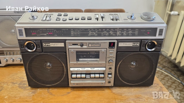 Продавам касетофон HITACHI TRK-8190W