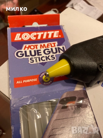 Пистолет за горещо лепило Loctite с допълнителни  лепилни пръчици, снимка 4 - Други инструменти - 52875556