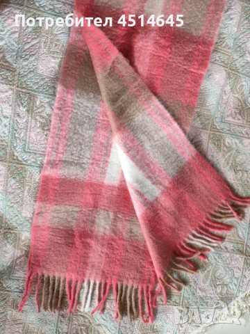 Шал дамски НОВ топъл 200/40, снимка 2 - Шалове - 51223422