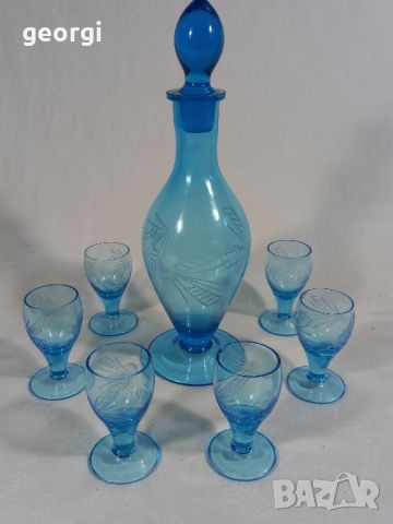 Ретро сервиз за ракия синьо гравирано стъкло , снимка 1 - Сервизи - 45585745