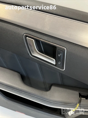 Вътрешна облицовка предна лява врата черна кожа за Mercedes W212 (2012) A2127201922, снимка 2 - Части - 54134205