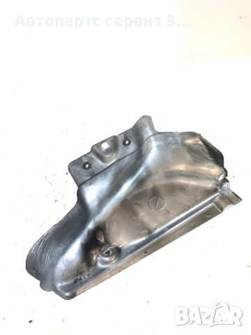 Топлинен щит за Alfa Romeo 147 2007 1.9 M-Jet Оригинален B201, снимка 2 - Части - 53034487