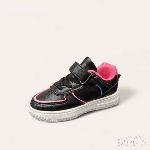 Детски кецове за момиче с равна подметка в черно и розово модел: 4035-1 black/rose, снимка 2 - Детски маратонки - 53887181