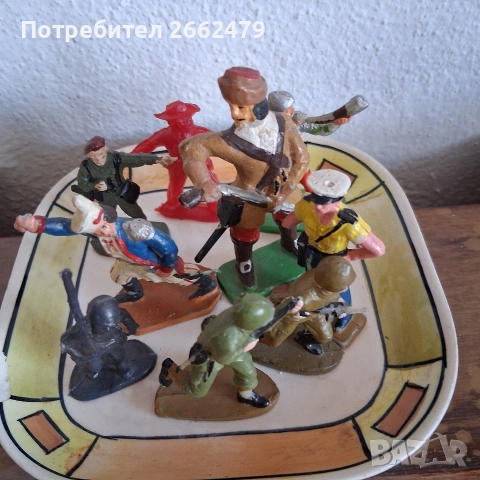 Продавам лот играчки, войничета ., снимка 2 - Антикварни и старинни предмети - 54201370