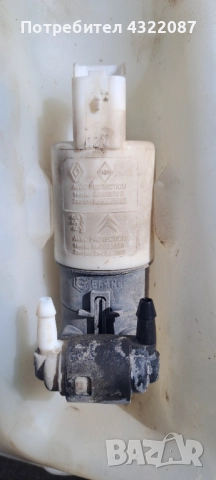 Чистачки / Казанче течност за чистачки Рено Гранд Сценик / Renault Grand Scenic II 1.9 dci 130к.с., снимка 4 - Части - 51669888