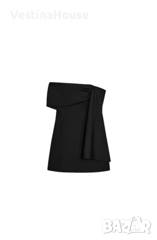 Дамска черна рокля по тялото