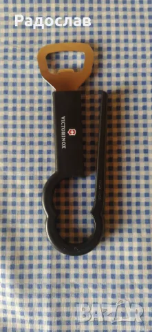 VICTORINOX отварачка за бутилки , снимка 1 - Прибори за хранене, готвене и сервиране - 47174068