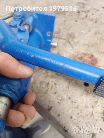 Продавам малък криг до 2.4 т, снимка 2 - Други инструменти - 53913230