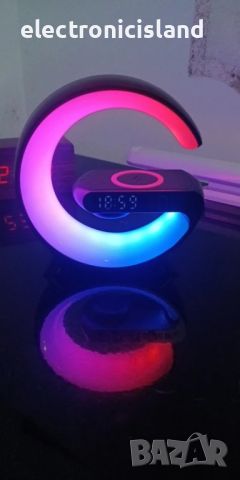 Безжично QI зарядно за бързо зареждане 15W с RGB LED лампа, Часовник, Аларма с ЛЕД светлина, снимка 2 - Безжични зарядни - 45344519