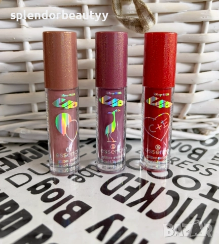 Червило Essence Disney Pixar Up Glitter, Kiko Milano Holiday Wonderlights Sparkly Matte Червила, снимка 5 - Декоративна козметика - 48134595