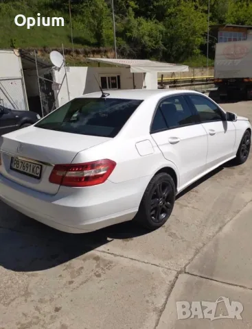 Mercedes E200, снимка 4 - Автомобили и джипове - 47227532