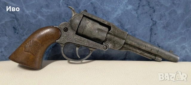 Винтидж италианска реплика на револвер Edison Giocattoli - модел Apache, снимка 5 - Други ценни предмети - 53231121