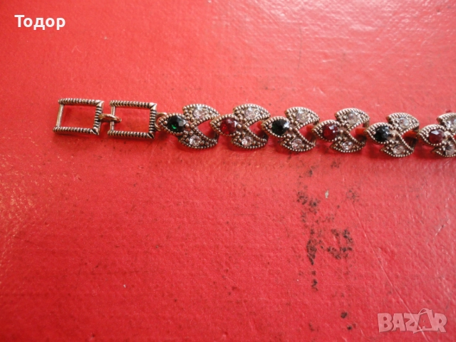 Позлатена гривна с камъни 3, снимка 4 - Гривни - 52661607