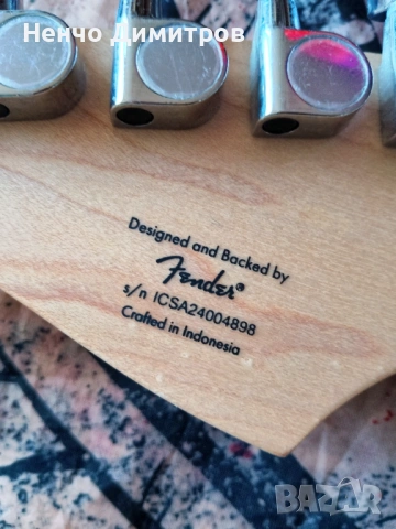 Електрическа китара SQUIER Sonic Stratocaster HSS Indonesia, снимка 5 - Китари - 53701374