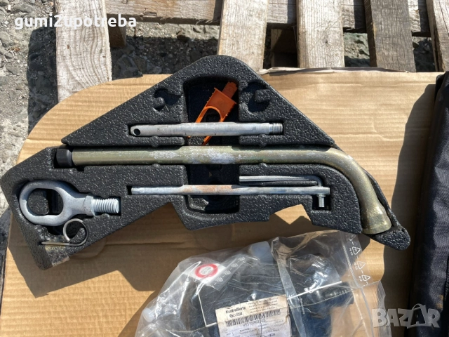 Авариен Органайзер Крик 7l0011031b Кука Пяна Porsche Cayenne, снимка 3 - Аксесоари и консумативи - 51662444