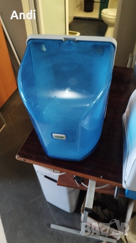 Диспенсъри за течен сапун , тоалетна хартия , кърпи за ръце и кухненски рола, снимка 11 - Други стоки за дома - 52567697