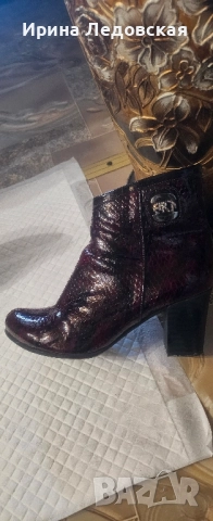 Продавам дамски боти