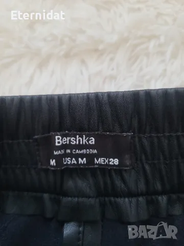 Кожен панталон BERSHKA , снимка 2 - Панталони - 47582993