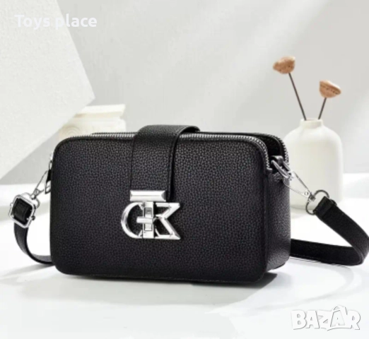 Дамска черна кожена чанта за през рамо CALVIN KLEIN 
