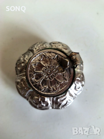 Страхотен Стар Джобен Пепелник, снимка 4 - Антикварни и старинни предмети - 53731950