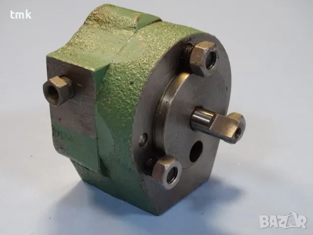 Хидравлична помпа TOS 503 1012E1-5C3 1013E2 Hydraulic pump, снимка 1 - Резервни части за машини - 47861916