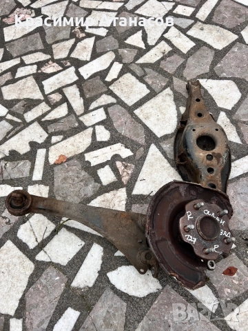 Шенкел главина задна десен  за Тойота Авенсис T27. Седан. 2012-2015г