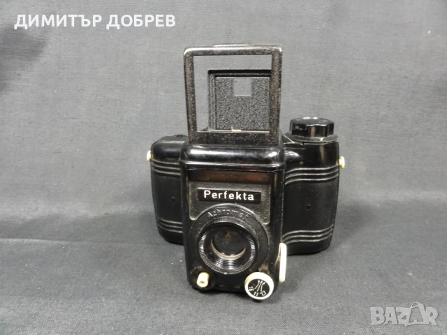 СТАР РЕТРО СОЦ ГДР БАКЕЛИТОВ ФОТОАПАРАТ PERFEKTA, снимка 3 - Антикварни и старинни предмети - 51394848