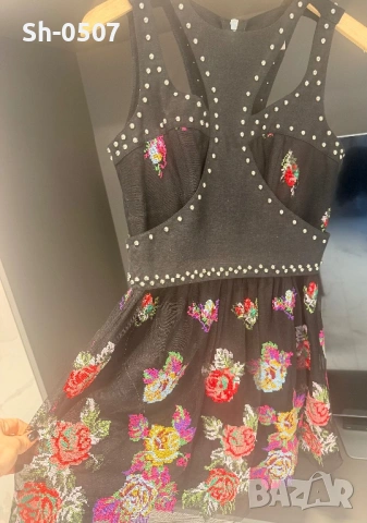 Ефектна рокля на цветя