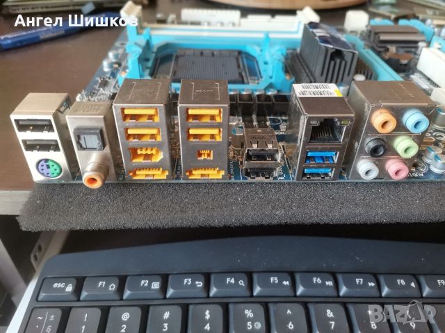 Дънна платка Gigabyte GA-870A-UD3 Rev.3.1 Socket AM3+, снимка 2 - Дънни платки - 27886980