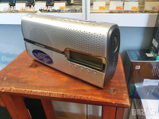 Радио Grundig Music Boy 51  В отлично техническо и визуално състояние., снимка 7 - Радиокасетофони, транзистори - 46309139