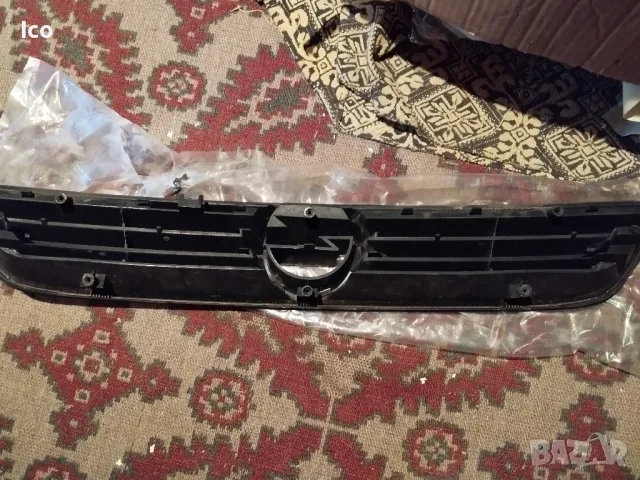 Оригинална решетка за Opel Astra G, снимка 2 - Части - 50261129