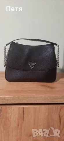 Чанти Guess, снимка 3 - Чанти - 49673815