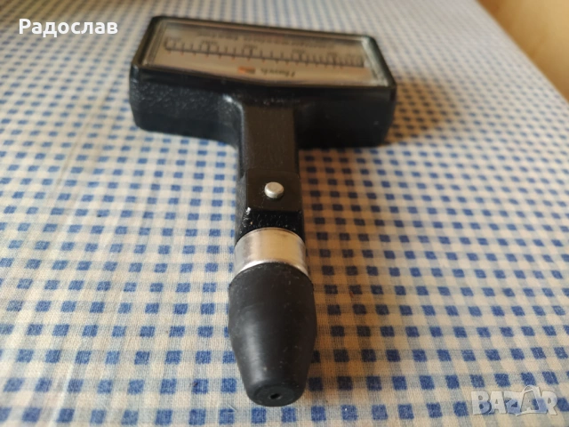 стар автомобилен манометър HAWK  USA, снимка 8 - Аксесоари и консумативи - 53931928
